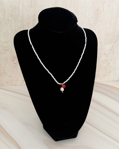 Collar Lily