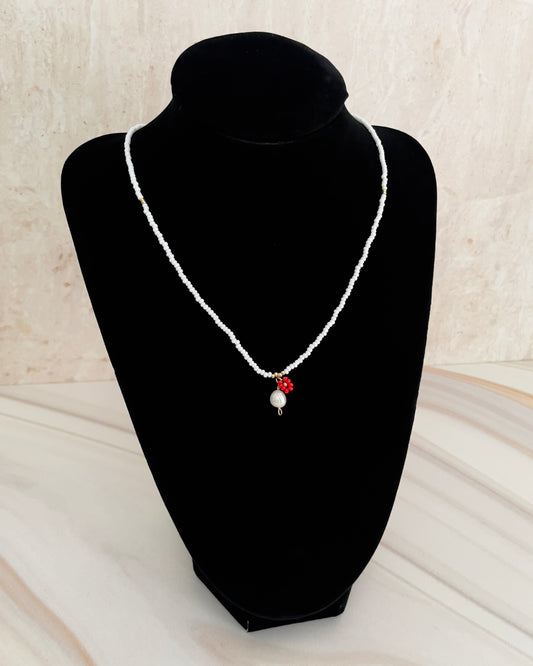 Collar Lily